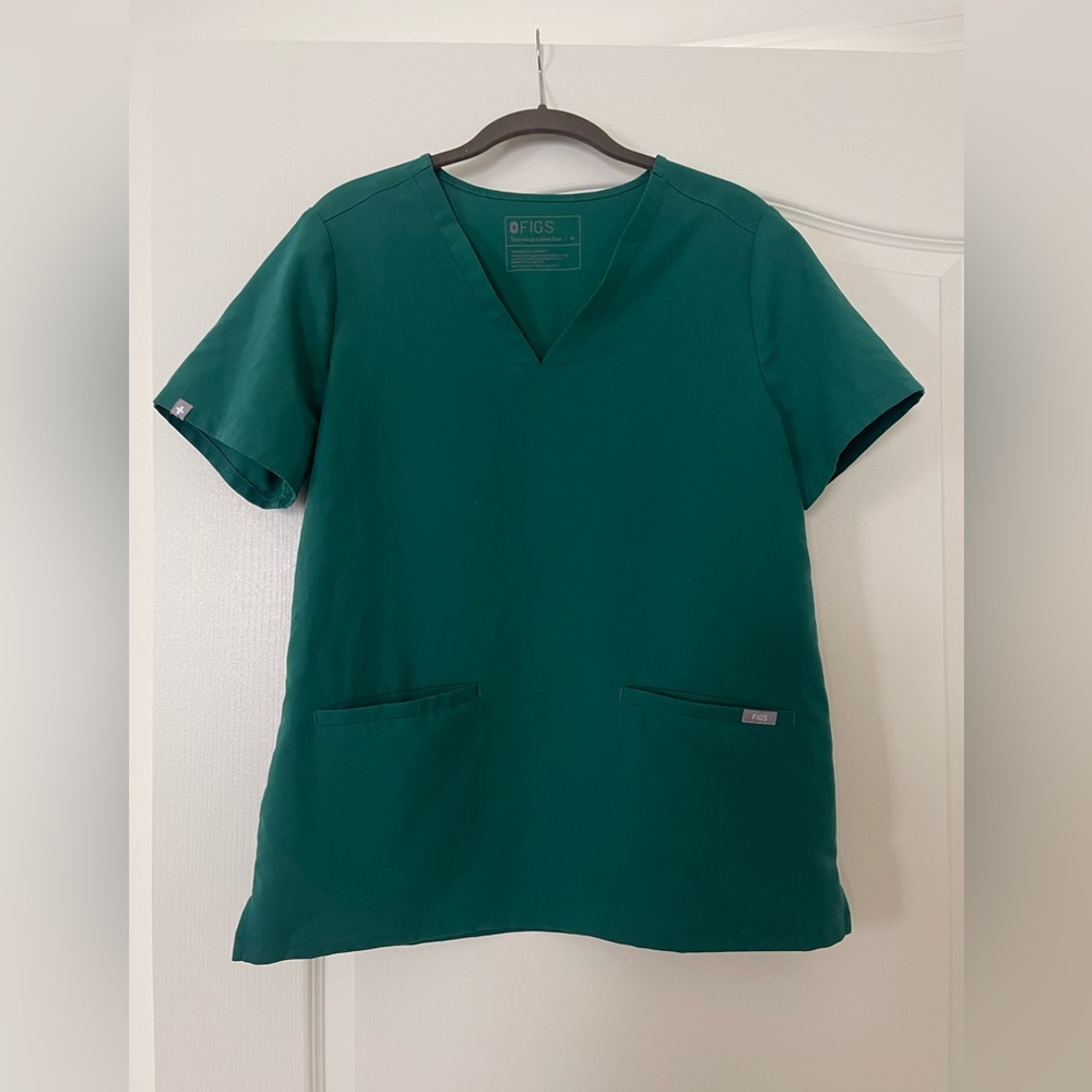 Figs Scrub Top